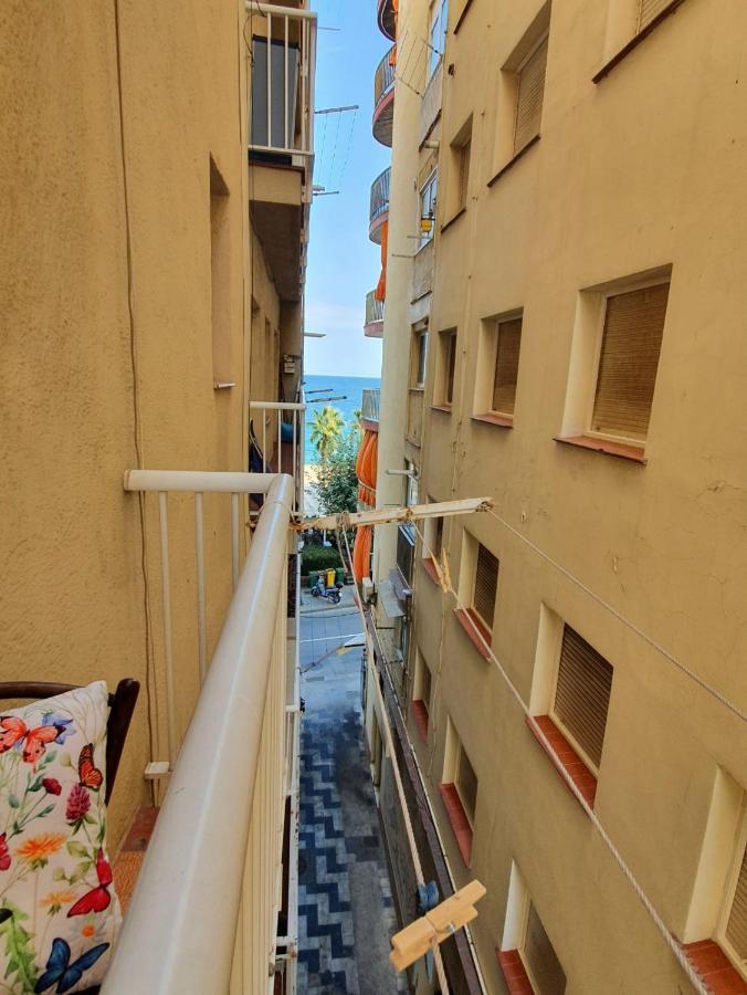 Habitacion Delante De La Playa Blanes Esterno foto
