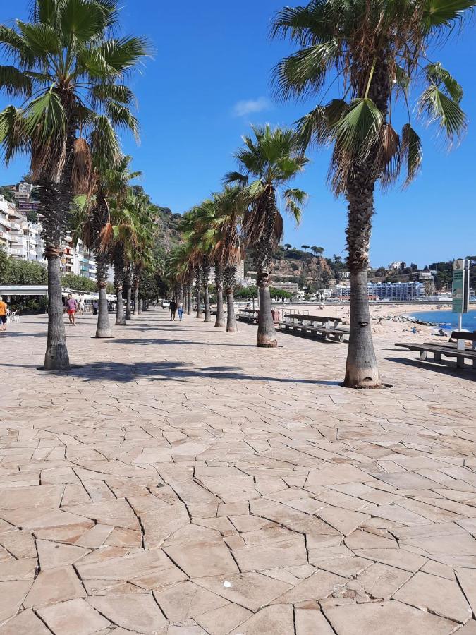 Habitacion Delante De La Playa Blanes Esterno foto